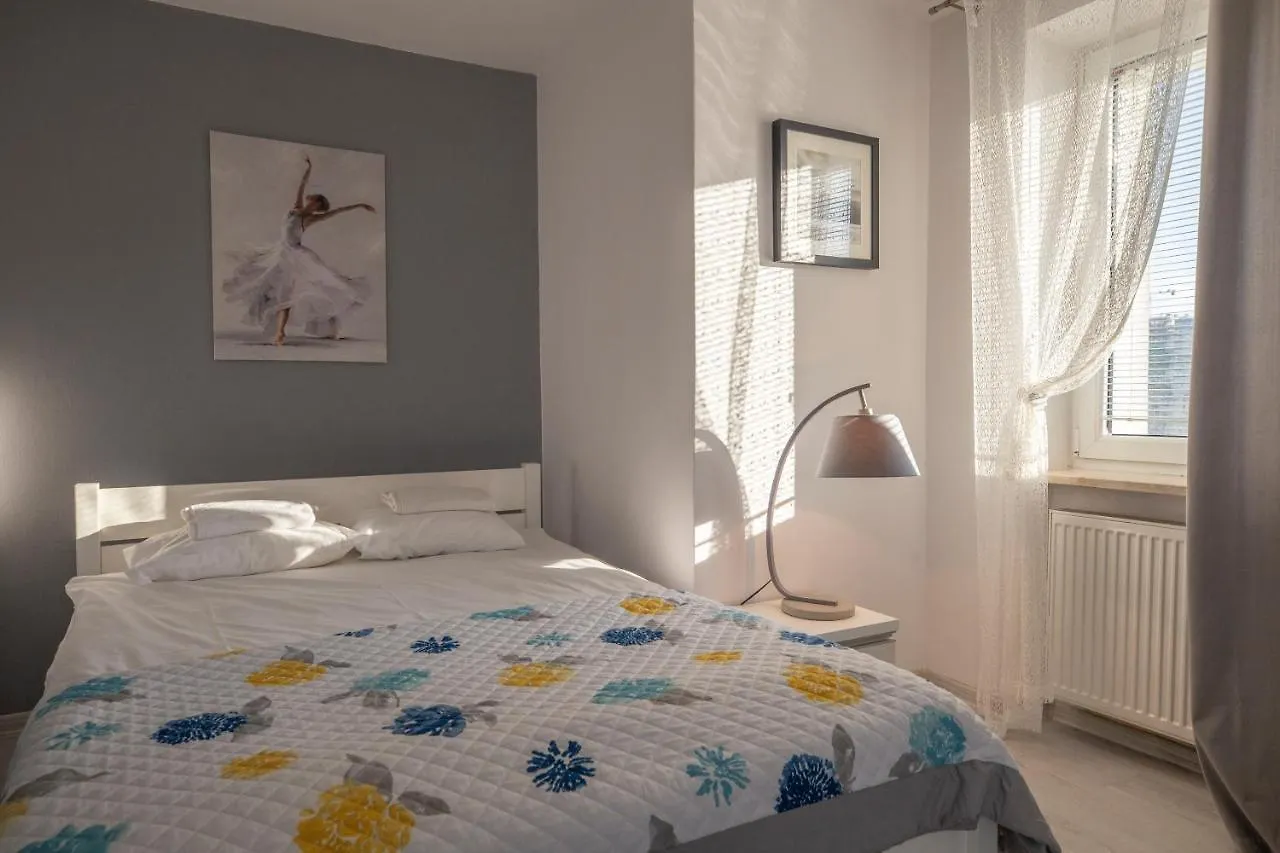 Ac And Fast Wifi Modern Big Studio Apartment Emilii Plater 55 Warszawa